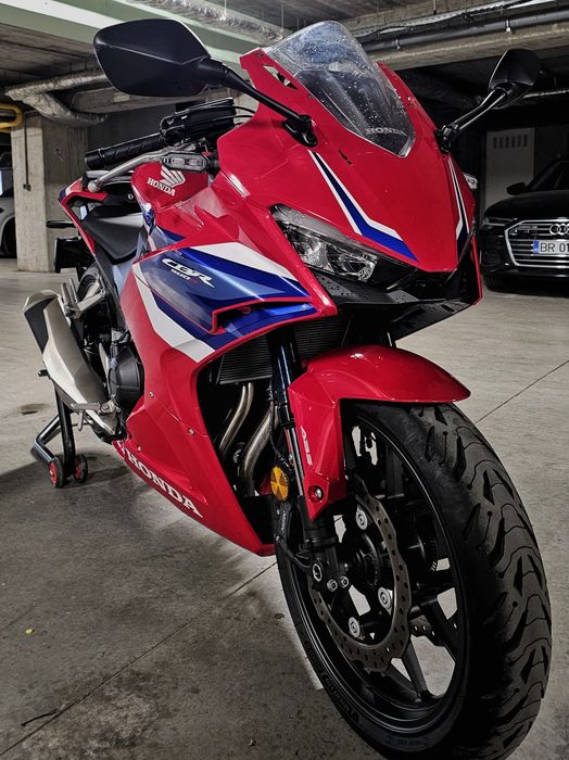 Honda cbr 500r 2025 doar 2000km rulați!