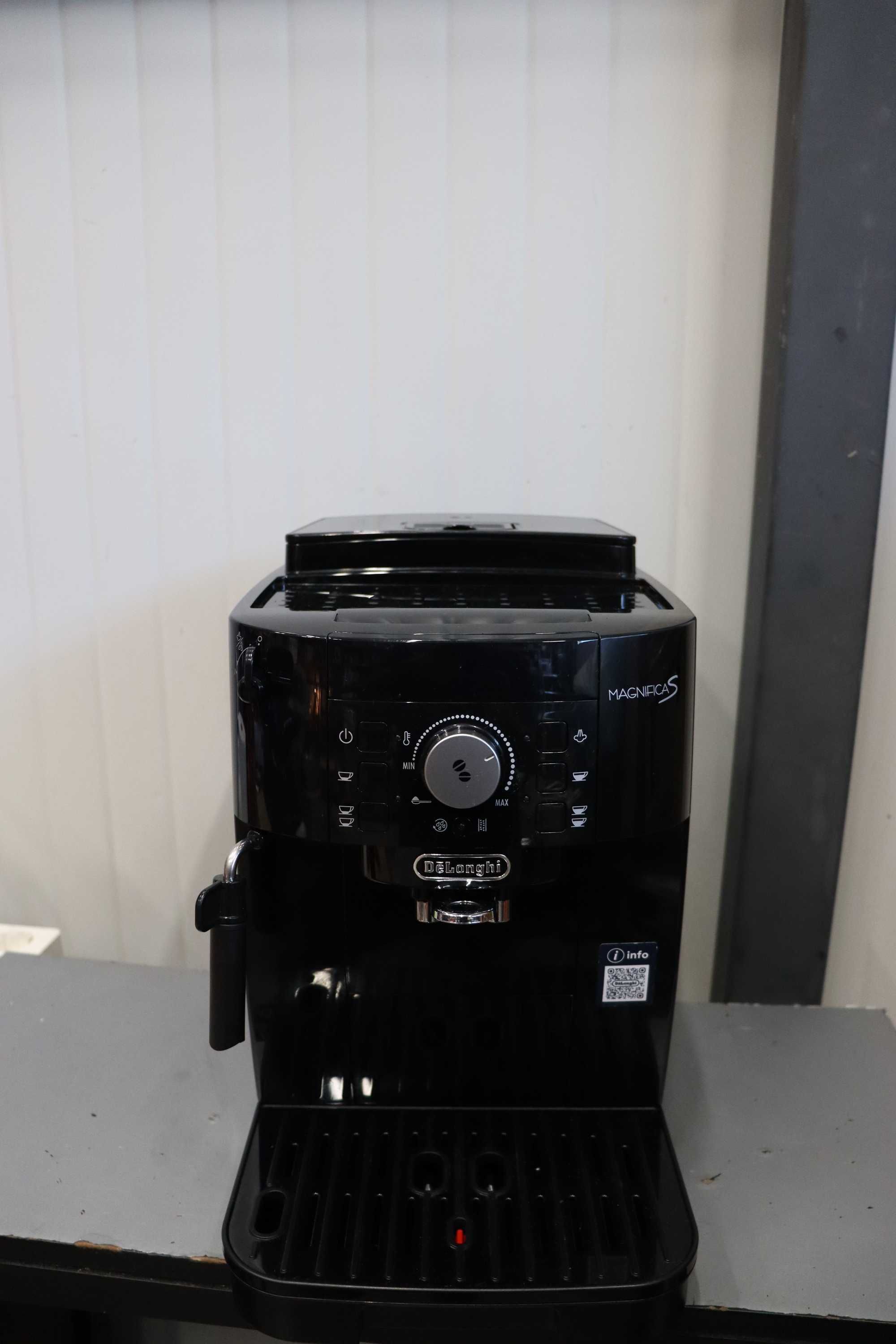 De'Longhi Magnifica S ECAM11.112.B, Автоматична кафемашина, 1450W