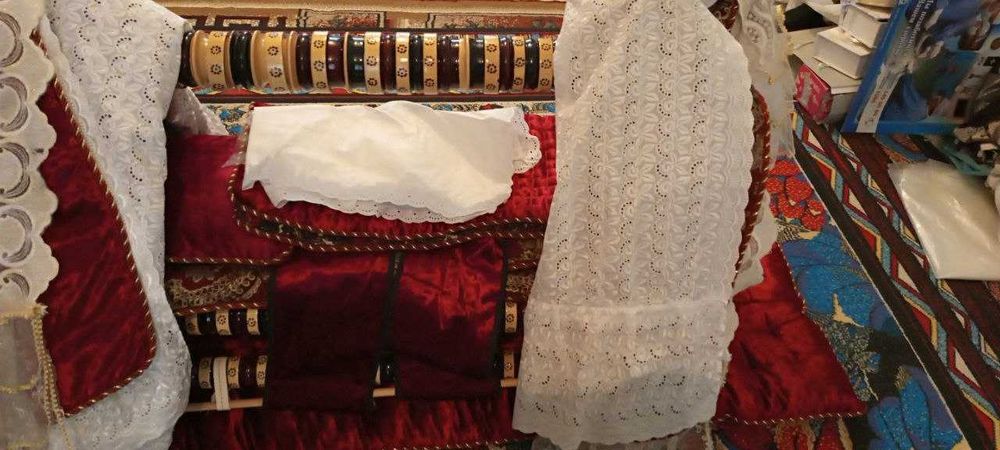 Beshik chaqaloqlaga yangi jihozlari bn