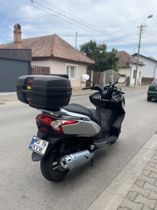 Scuter kymco downtown 125