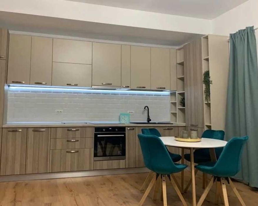 Дава се под наем Двустаен апартамент в Пловдив, Коматево - 65 кв.м за 219.3 € - Снимка #1