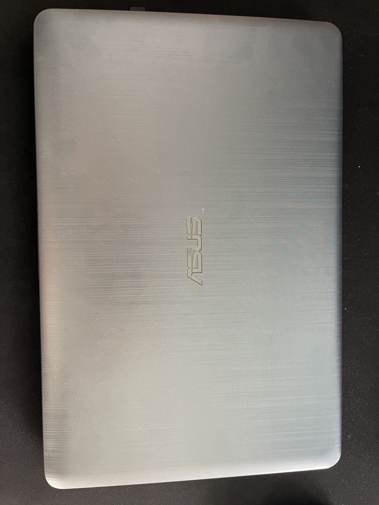 Asus Vivobook i5