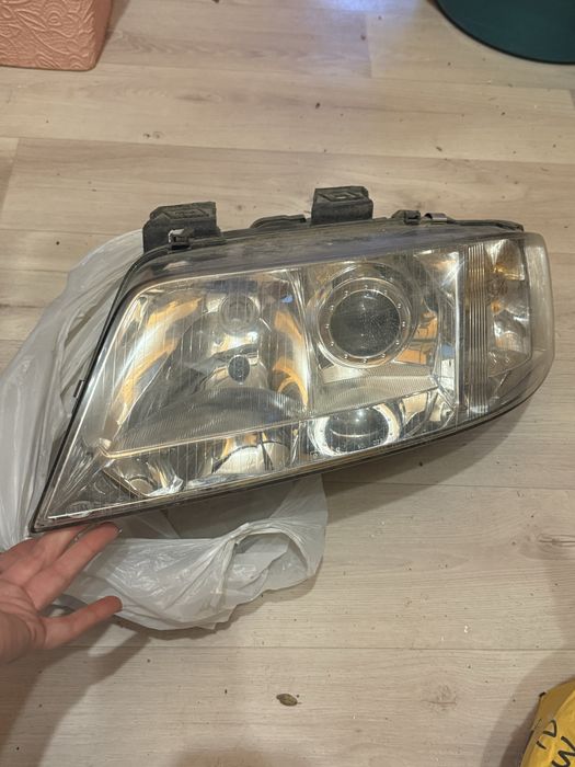 Фара на Ауди A6 c5