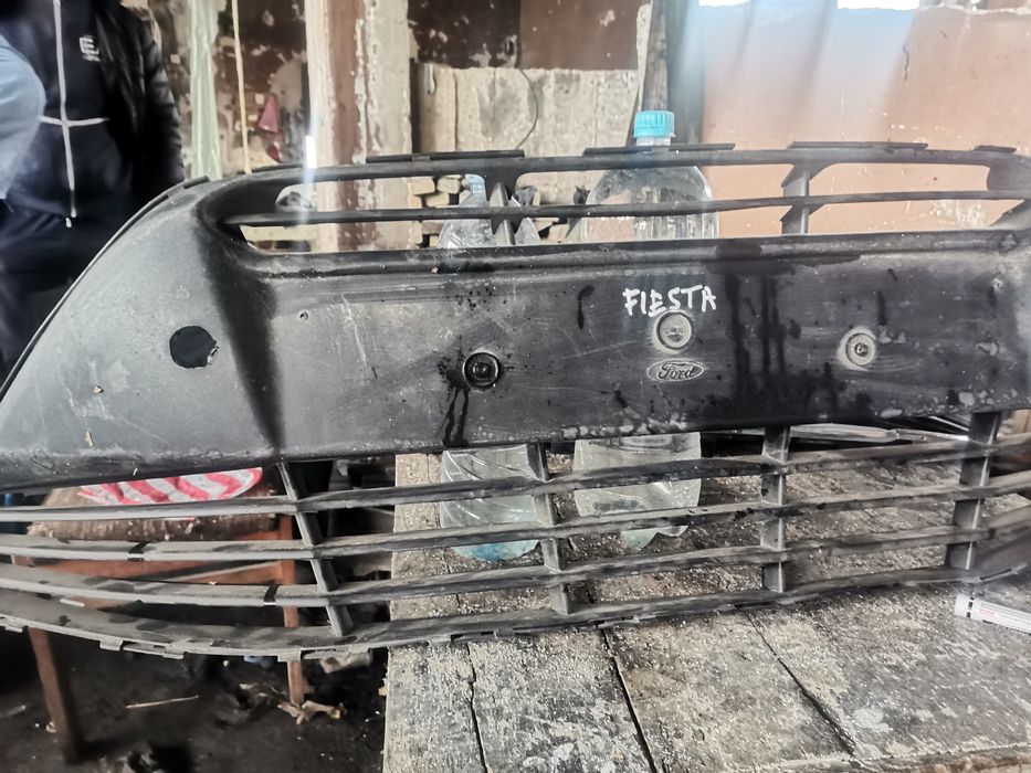 Оргинална Предна решетка Форд фиеста ford FIESTA