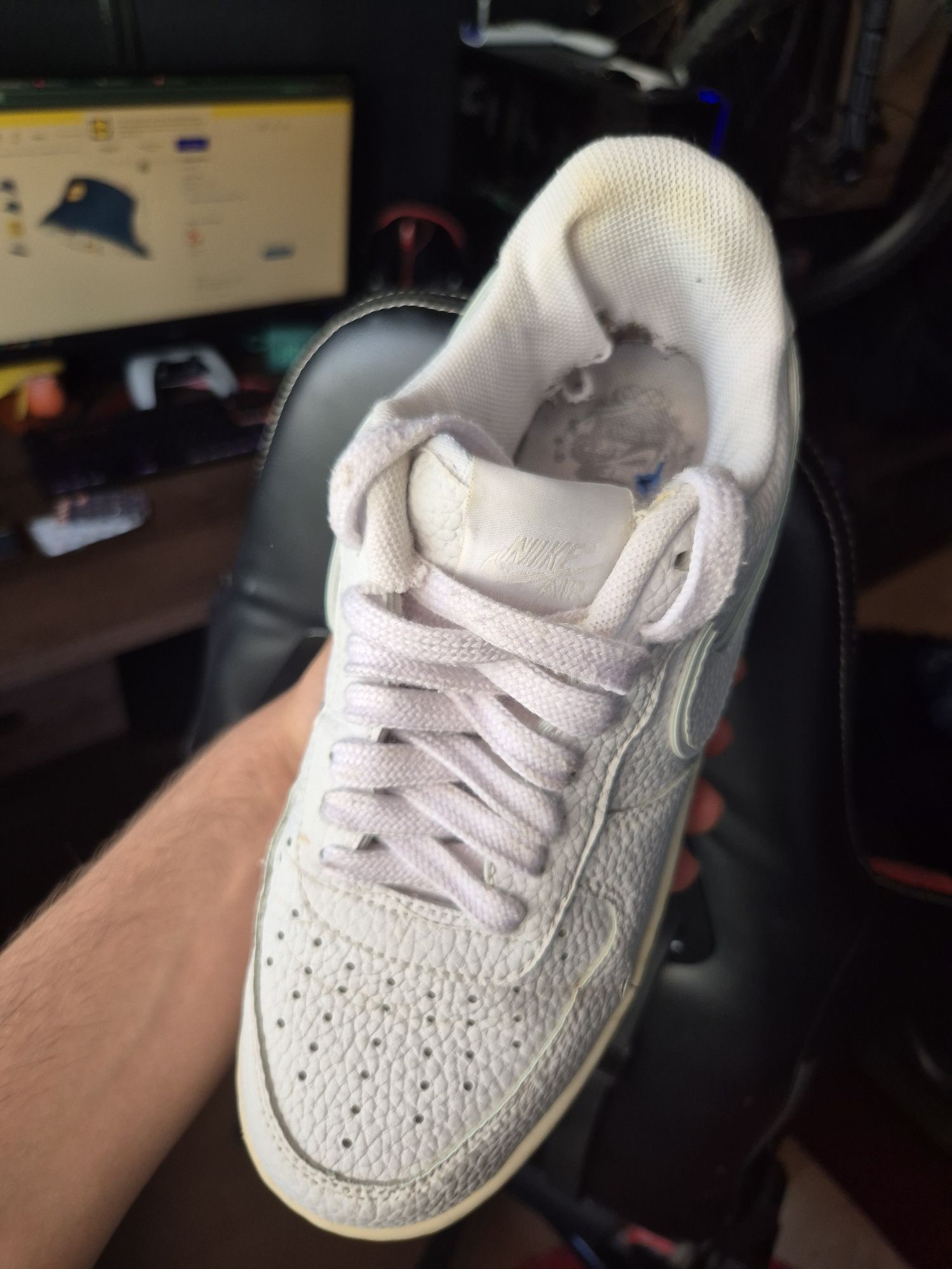 NIKE AIR Force 1 обувки