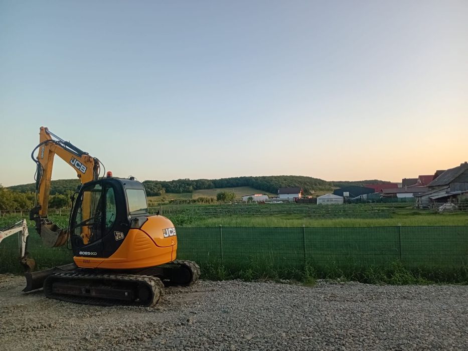 Miniexcavator/excavator JCB 8 tone 2011