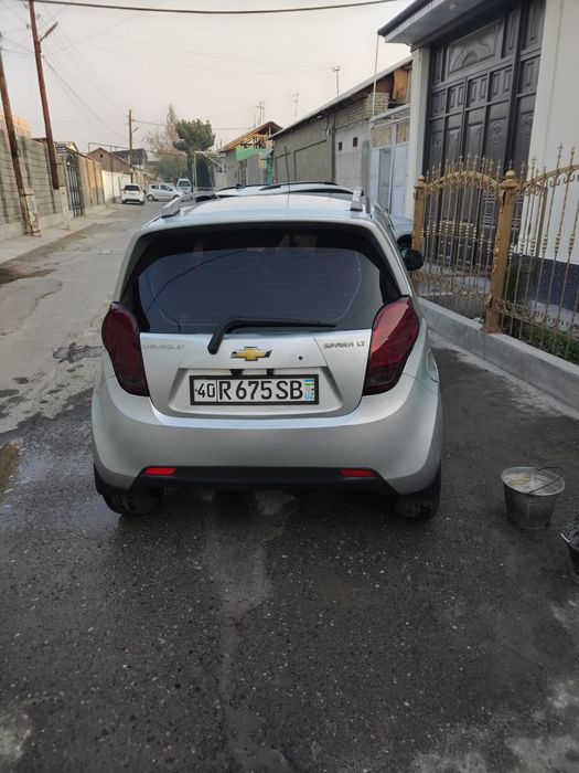 Moshina minishga tayyor