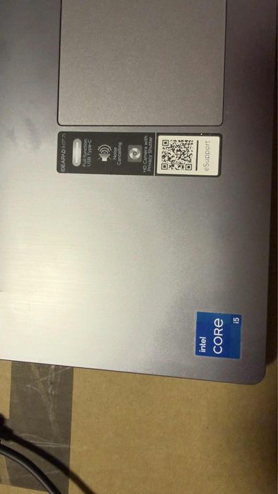 Vând/ Schinb Laptop Lenovo IdeaPad 3 17IAU7 8 GB RAM 512 GB memorie