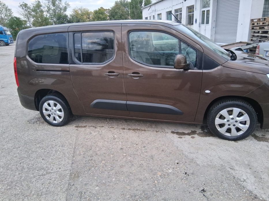 Opel Combo Life, 1.5 cdti / 130 cp, 20917 km, an 2019, unic proprietar
