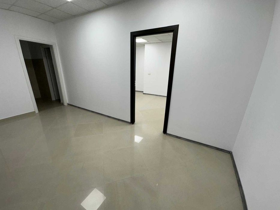 Închiriez spațiu de birouri/comercial