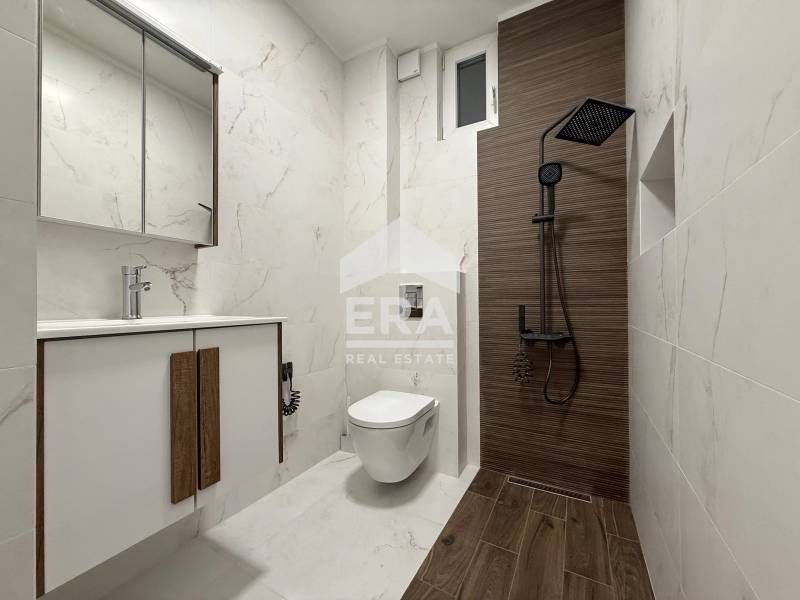 Дава се под наем Двустаен апартамент в София, Център - 65 кв.м за 648.21 € - Снимка #4