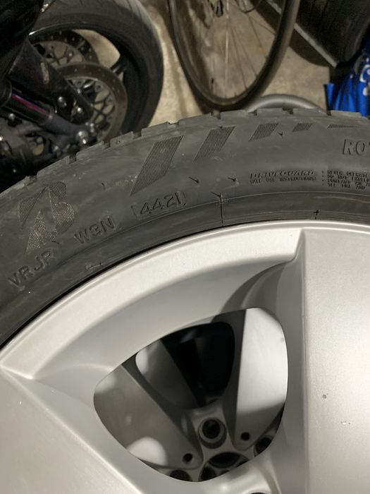 Зимни гуми 225/50/17 Bridgestone 2бр.