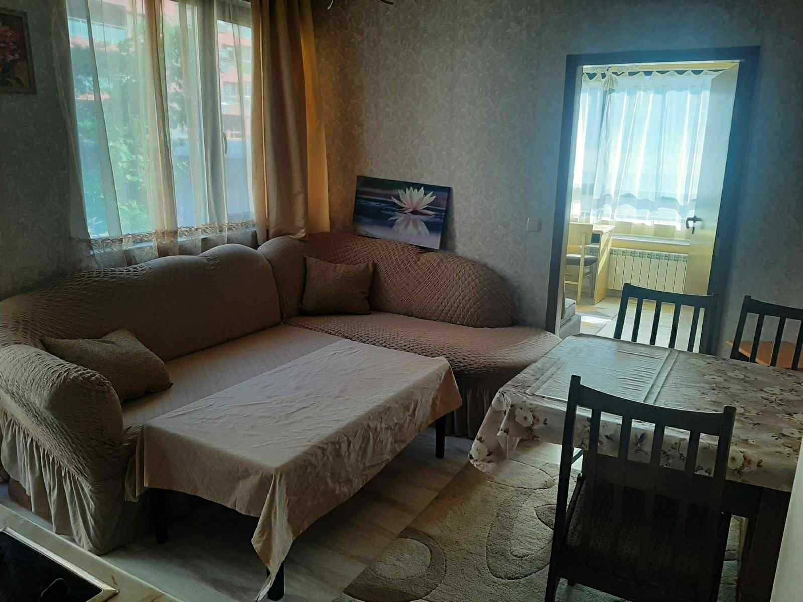Тристаен ап. под наем в кв. Хиподрума