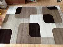Продавам килим 250x350