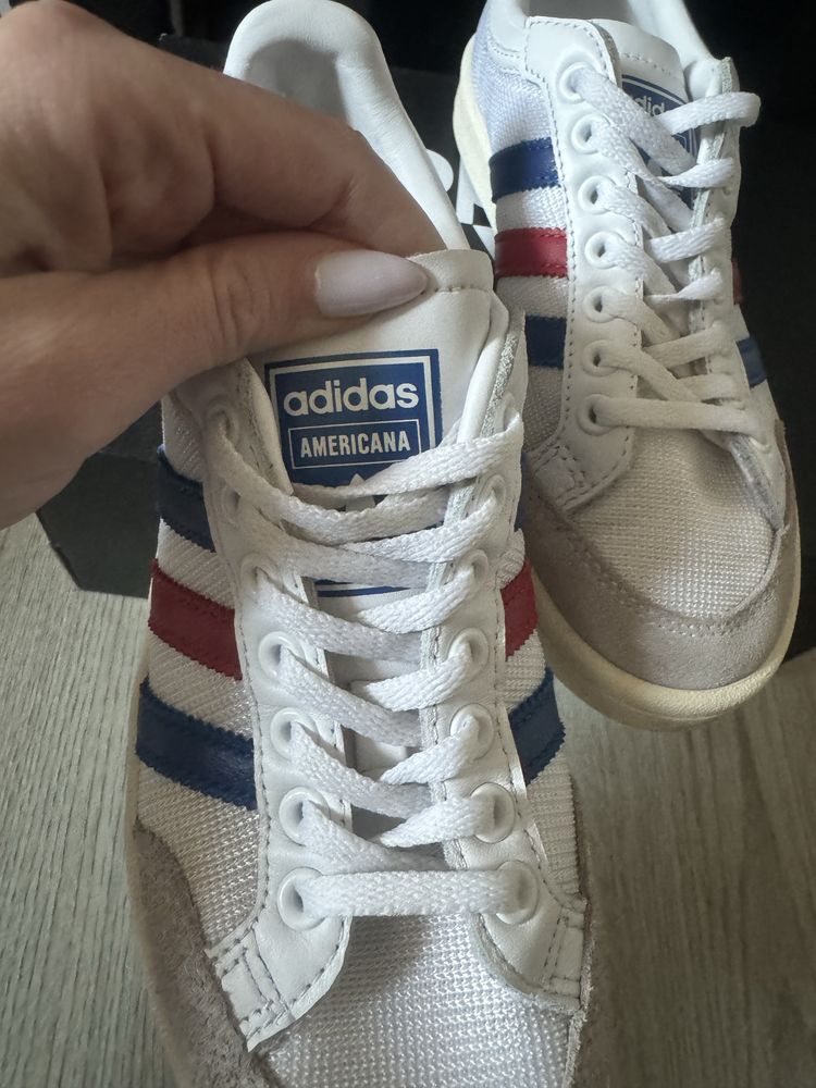 Дамски кецове Adidas