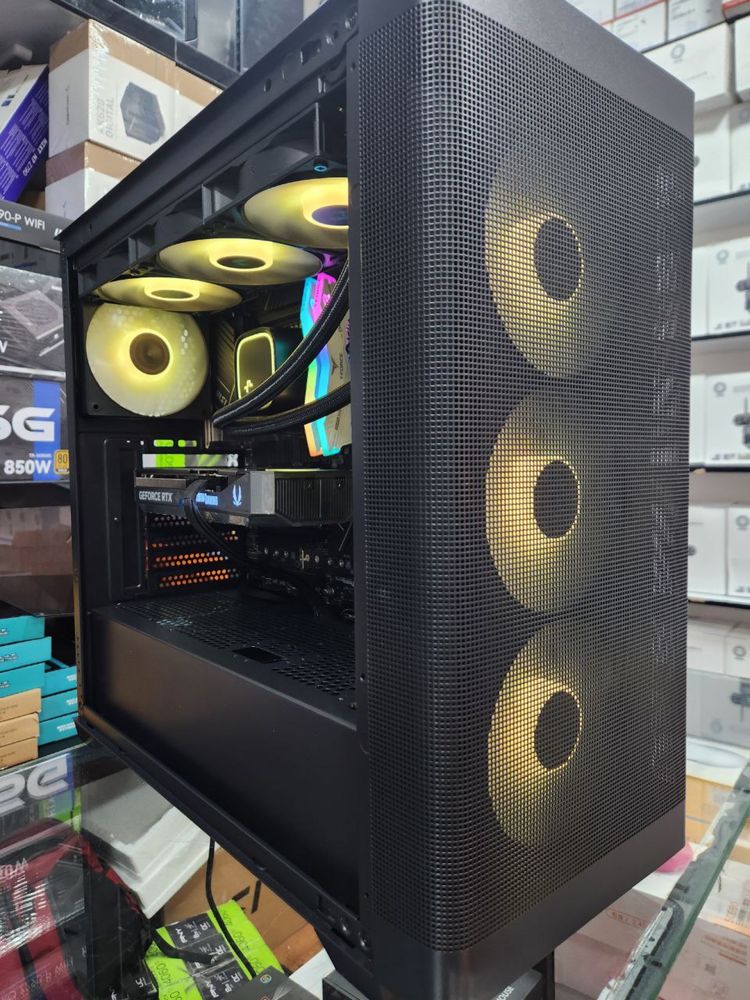 Core i7 14700k + Rtx 5070 12gb