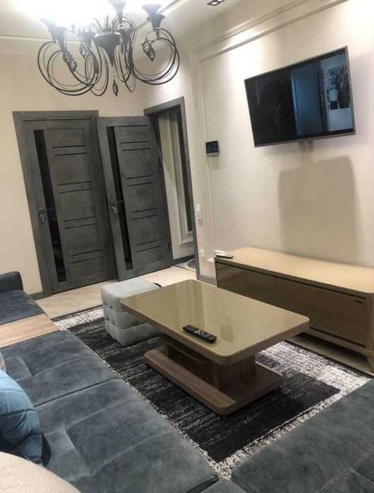 СРОЧНО на мирабаде  2/3/4 60 м² Хайтек