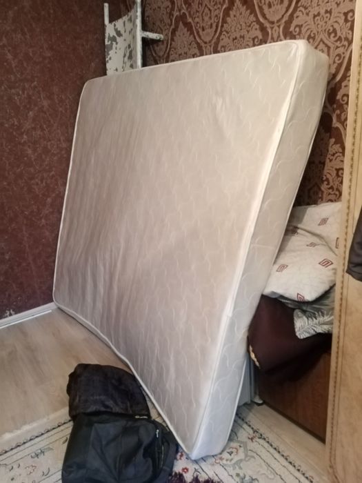 Отдам даром матрас