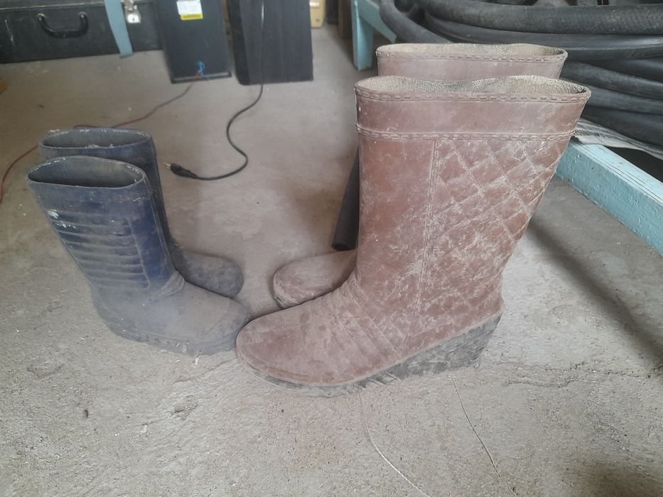 Продам резиновые сопоги