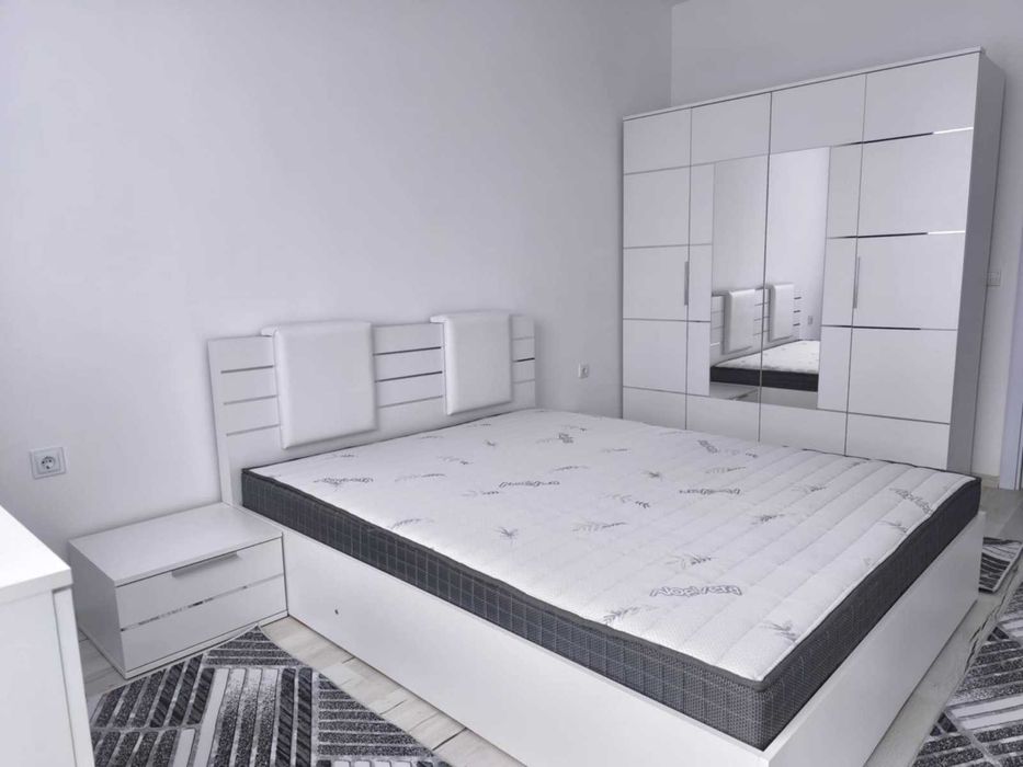 Дава се под наем Двустаен апартамент в Бургас, Изгрев - 60 кв.м за 510 € - Снимка #2