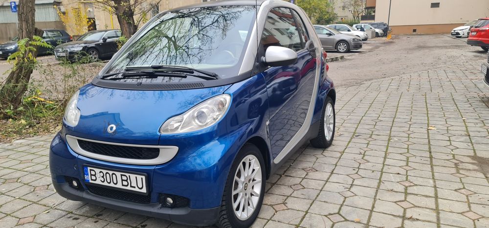Smart Fortwo 451 . AC . Automat . An 2009 . Km 108000 Eur 4