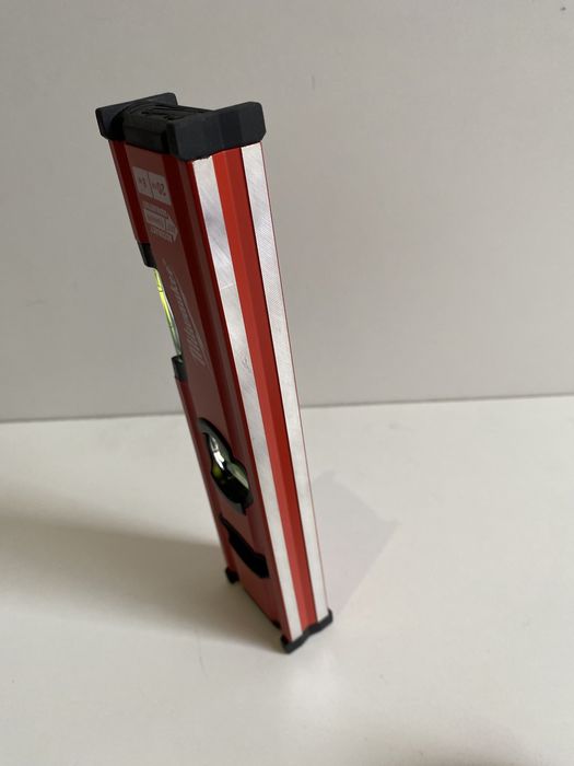 Алуминиев Нивелир Milwaukee REDSTICK SLIM BOX 20cм