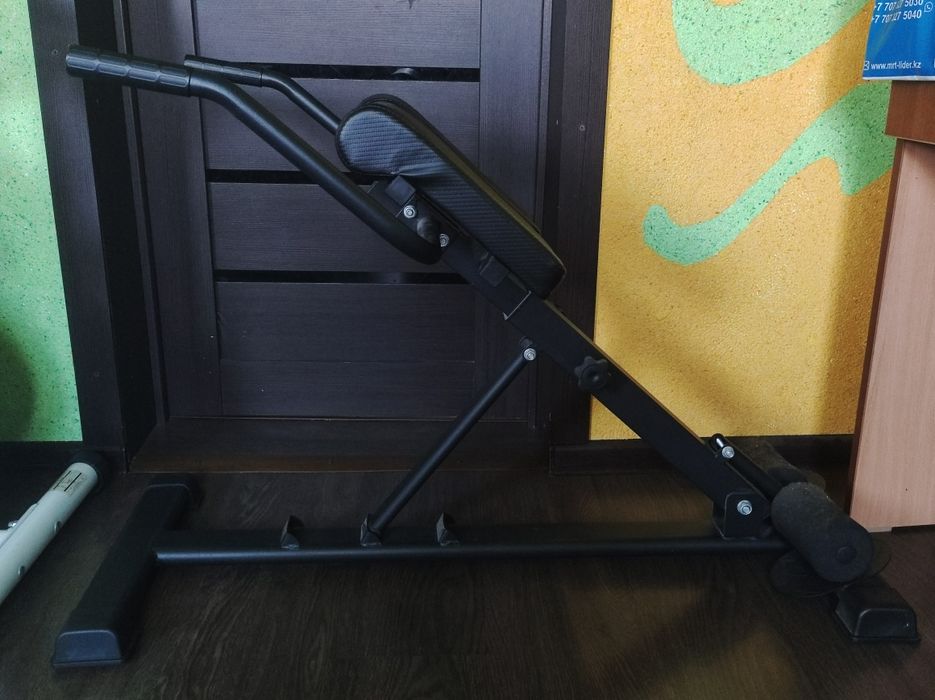 Гиперэкстензия. Тренажер для спины