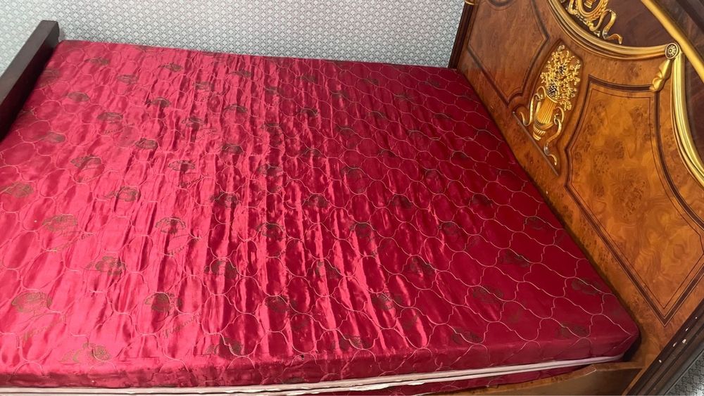 Отдам матрас 180-200