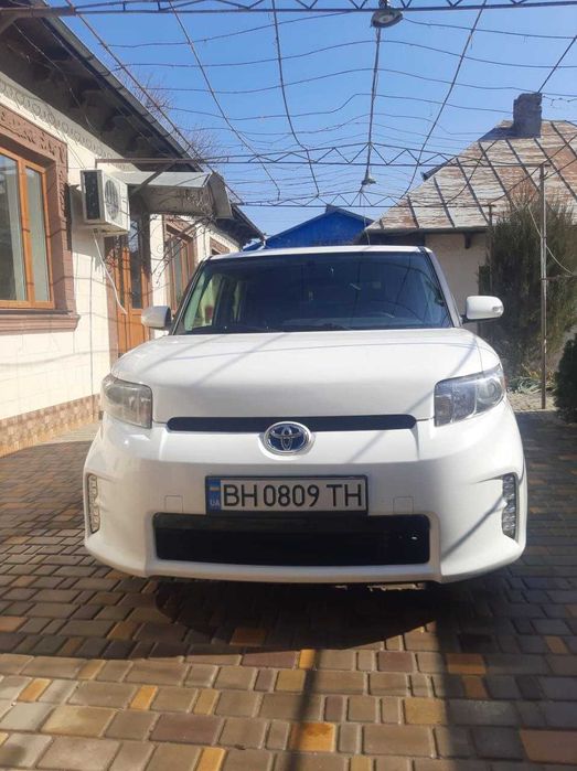 Продавам Toyota Scion, перфектно състояние