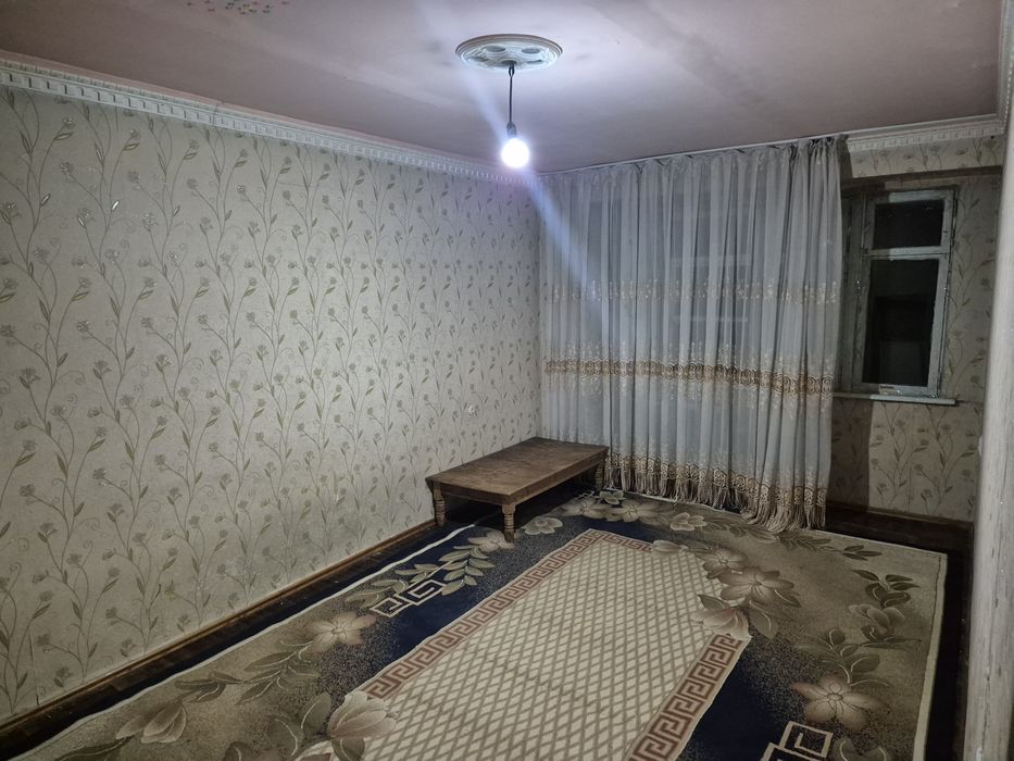 Qoraqamishda 2 xona 300 y.e