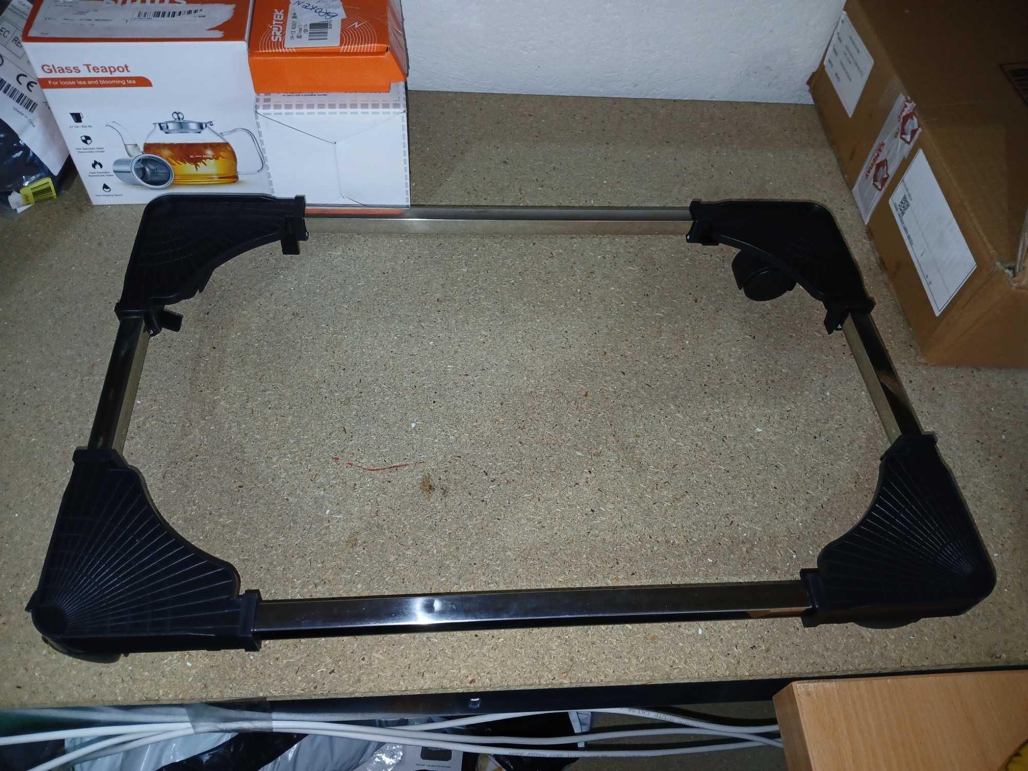 Stand ajustabil pe roti pentru unitate PC, 39-54 cm