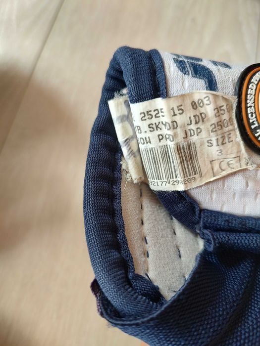 Кънки, стик, протектори - хокейна екипировка за дете - 10-11 години