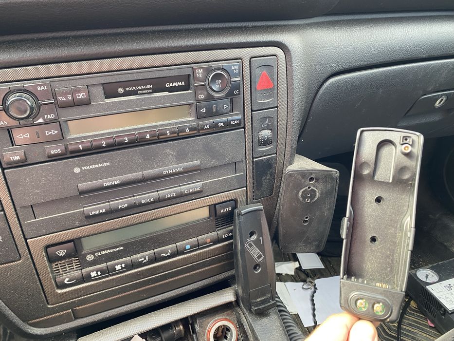 Vand vw gamma car kit nokia magazie cd -uri