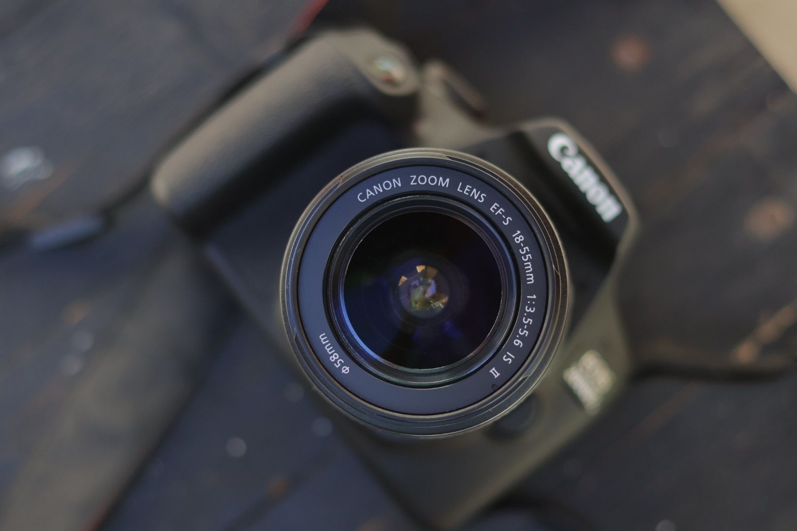 Canon 2000D+Obiectiv 18-55