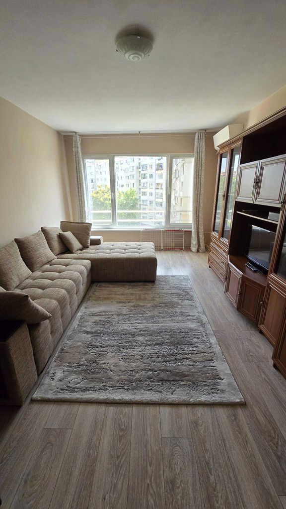 Дава се под наем Двустаен апартамент в София, Света Троица - 50 кв.м за 331.5 € - Снимка #2