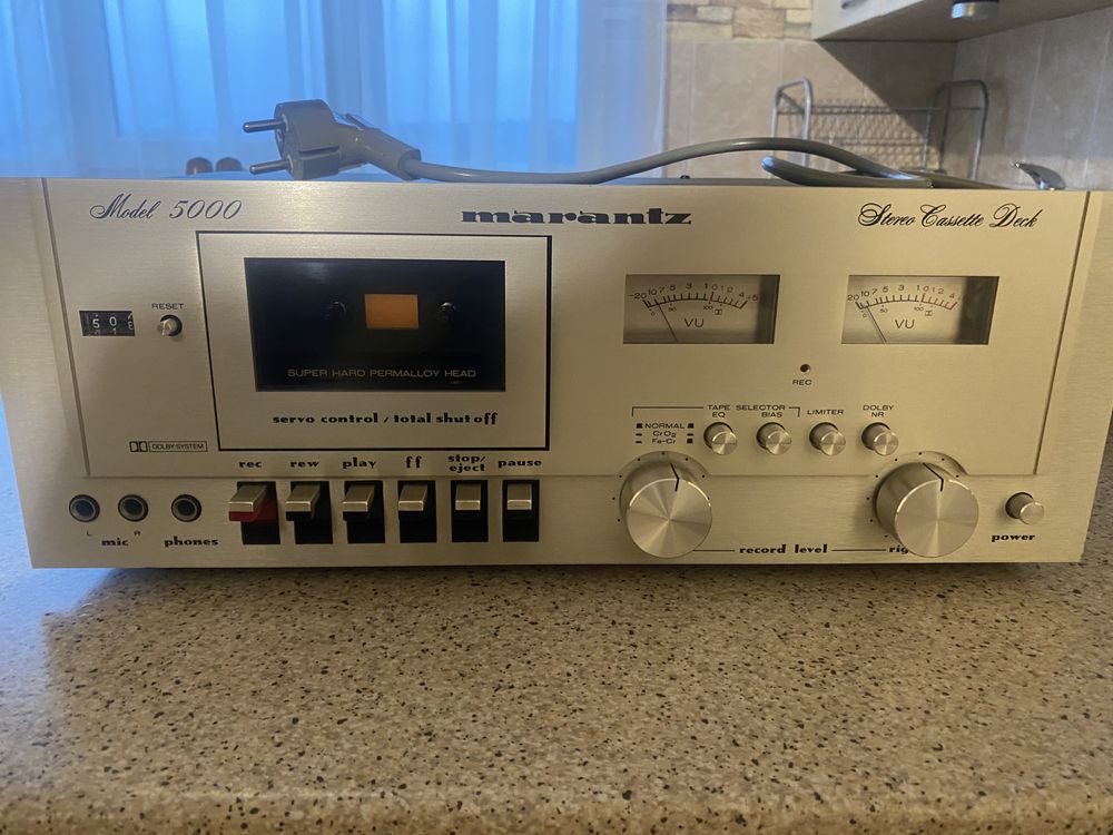 Продавам дек Marantz Model 5000