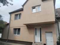 Casă 4 camere, 2 băi, zona A.