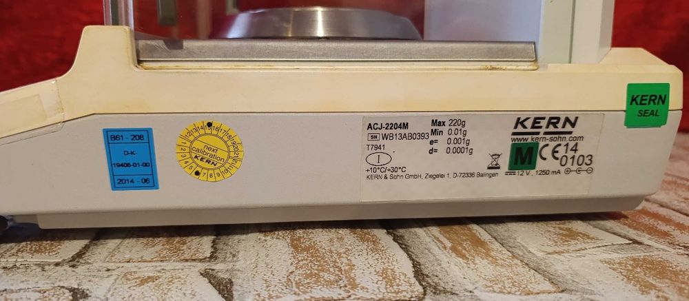 Керн Аналитична везна