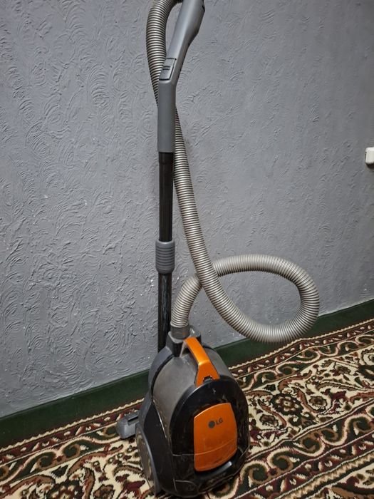 Пылесос LG... 2000 w