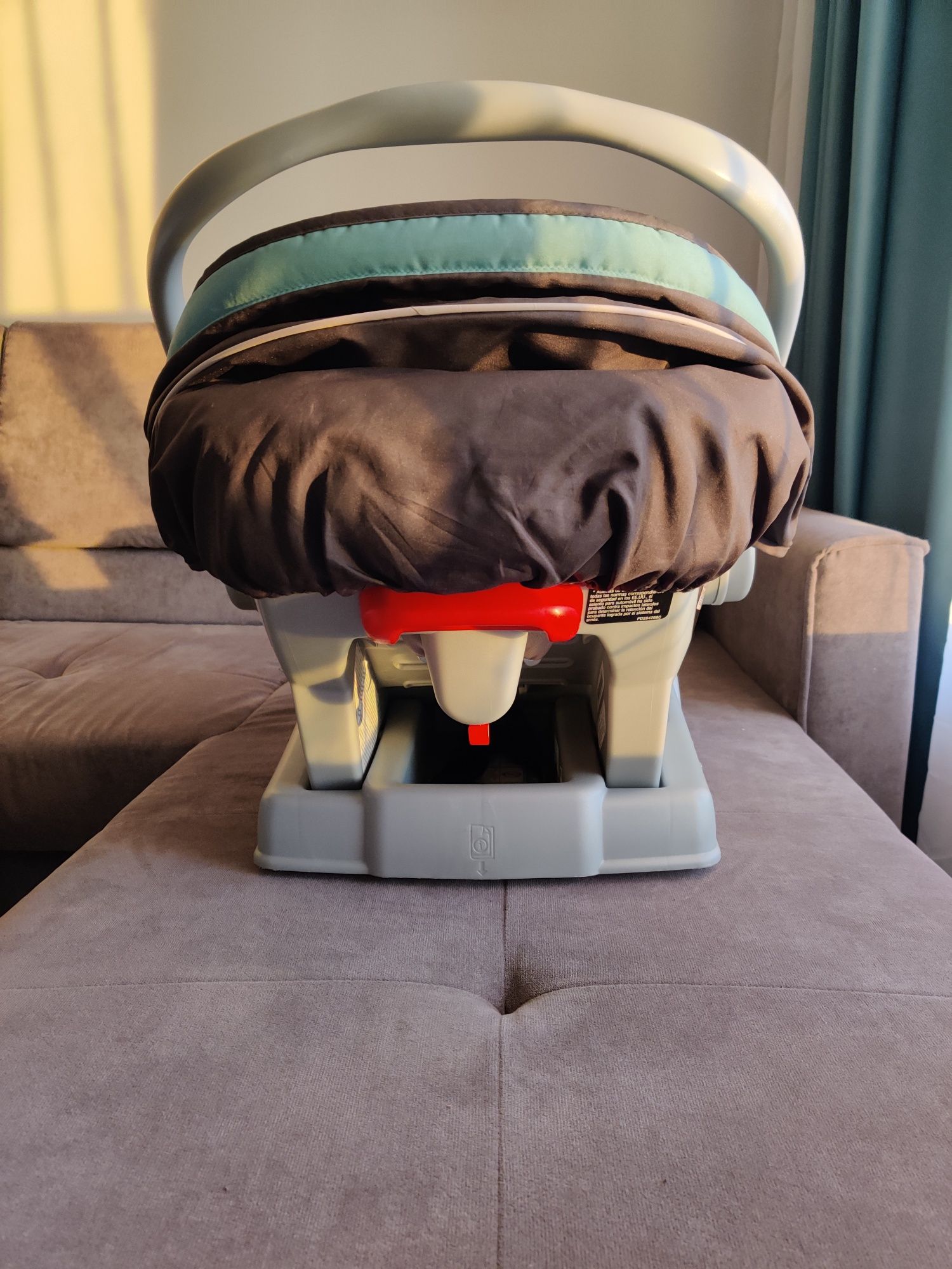 Бебешко столче/кошница за кола