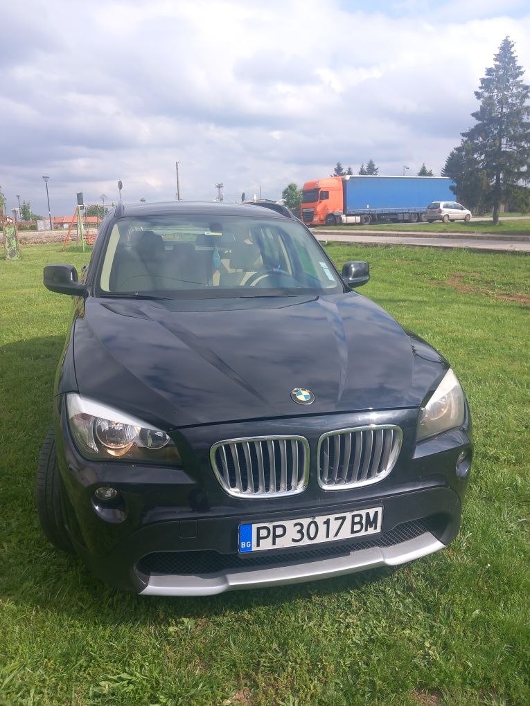 Продавам BMW X1 2011