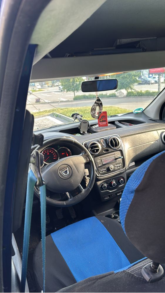 Vand dacia doker an fabricatie 2015 gpl cu benzina