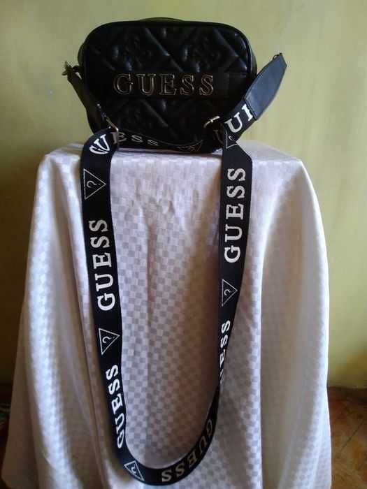 Луксозна дамска чанта Guess-Промоция до 14.10