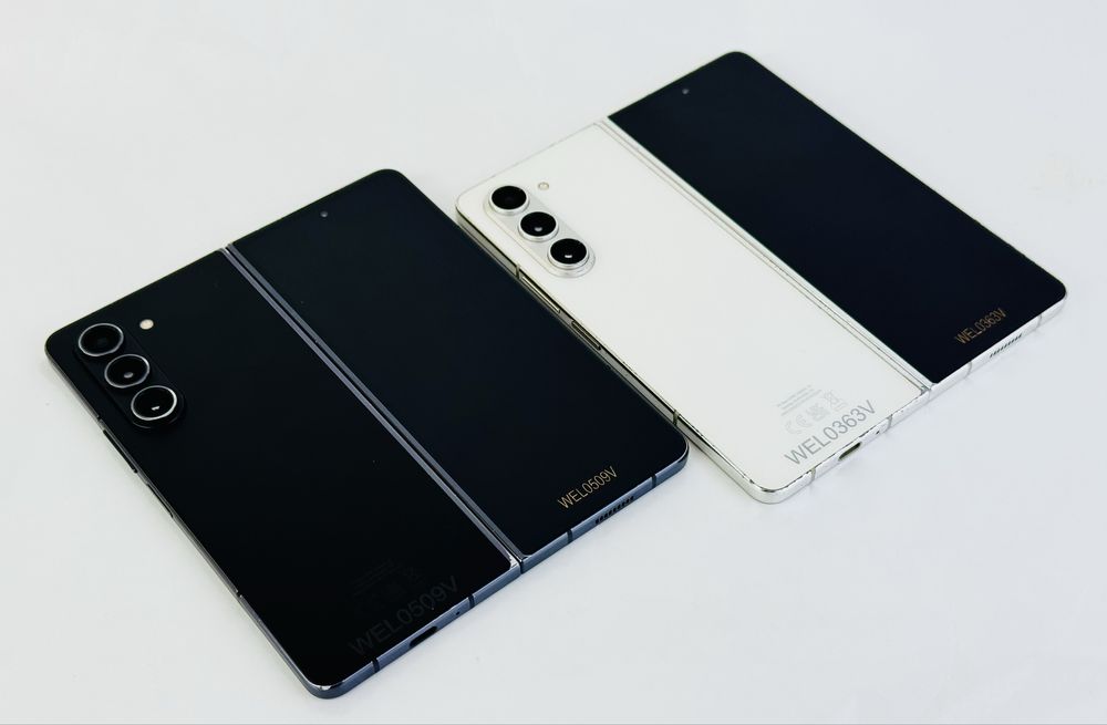 Samsung Galaxy Z Fold 5 5G 256GB 12RAM Begie / Black Отличен! Гаранция