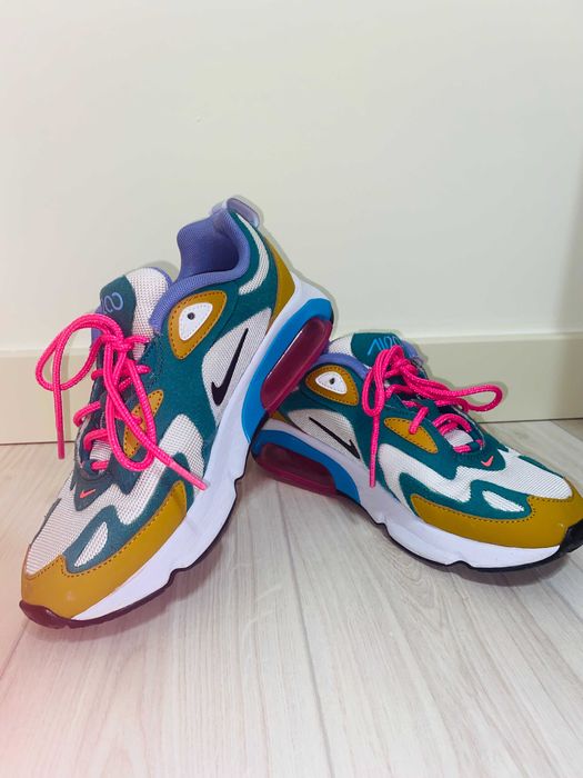 Adidași Nike, mărimea 37