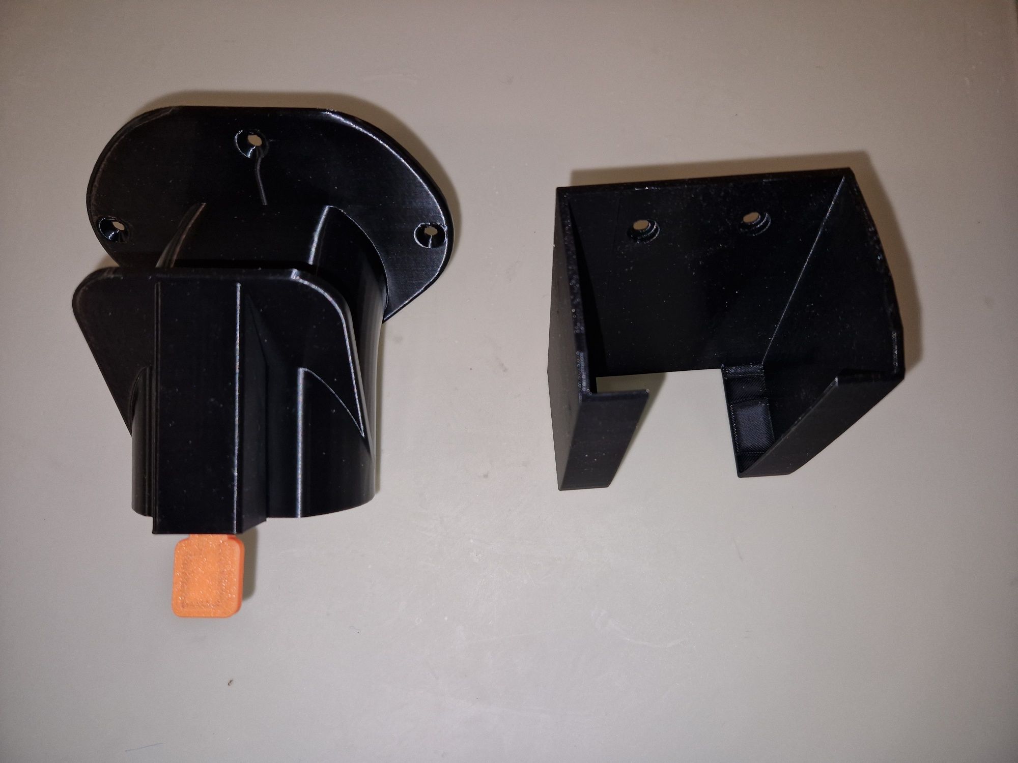 Поставки за зарядна станция Tesla Mobile Connector