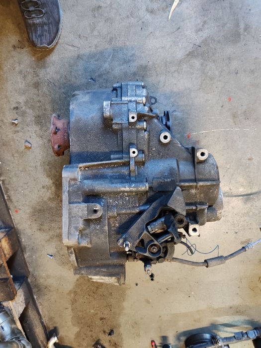 Cutie viteze vw Sharan 7n 2.0tdi CFF 1500lei