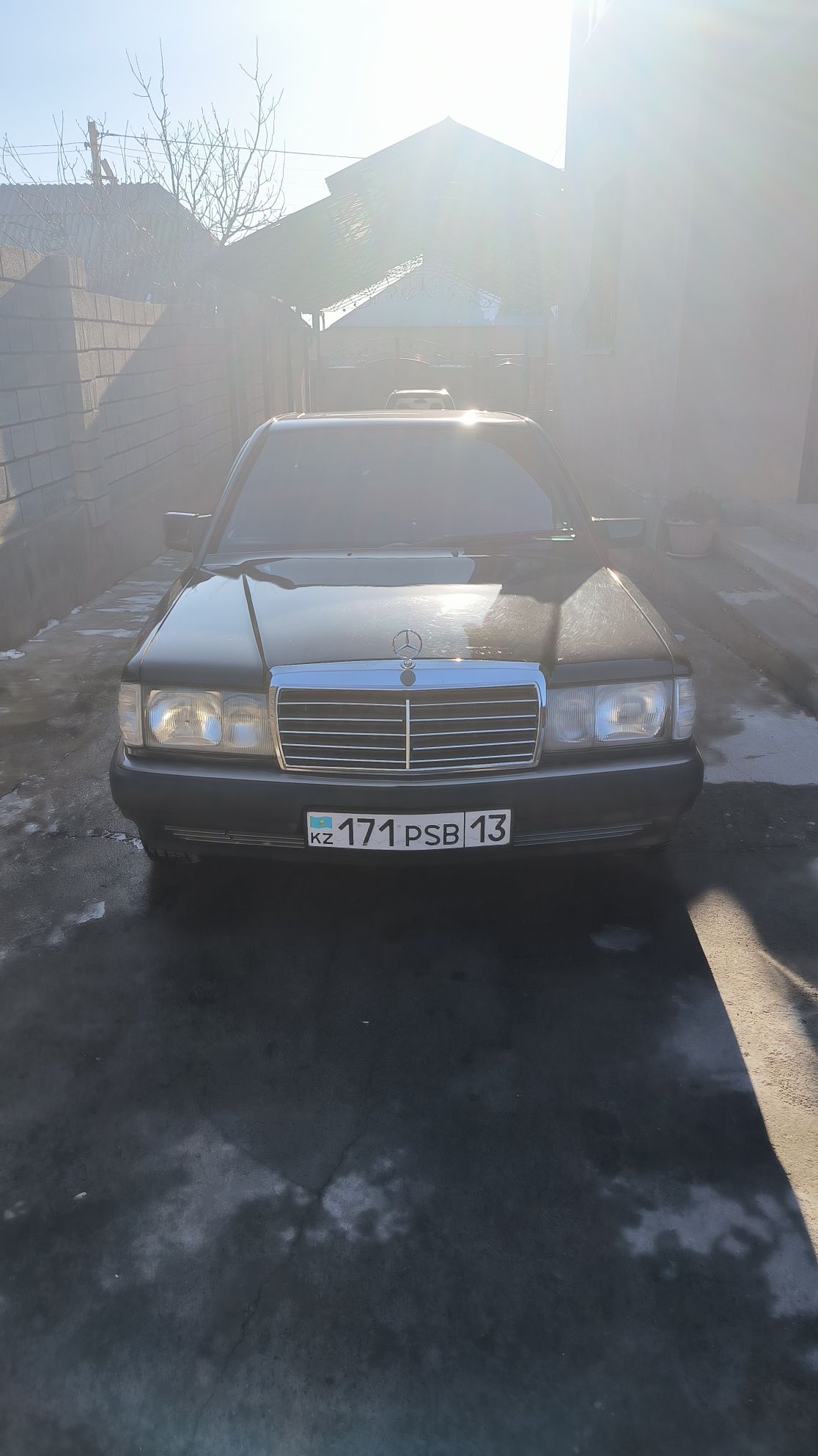 Продам мерс 190...