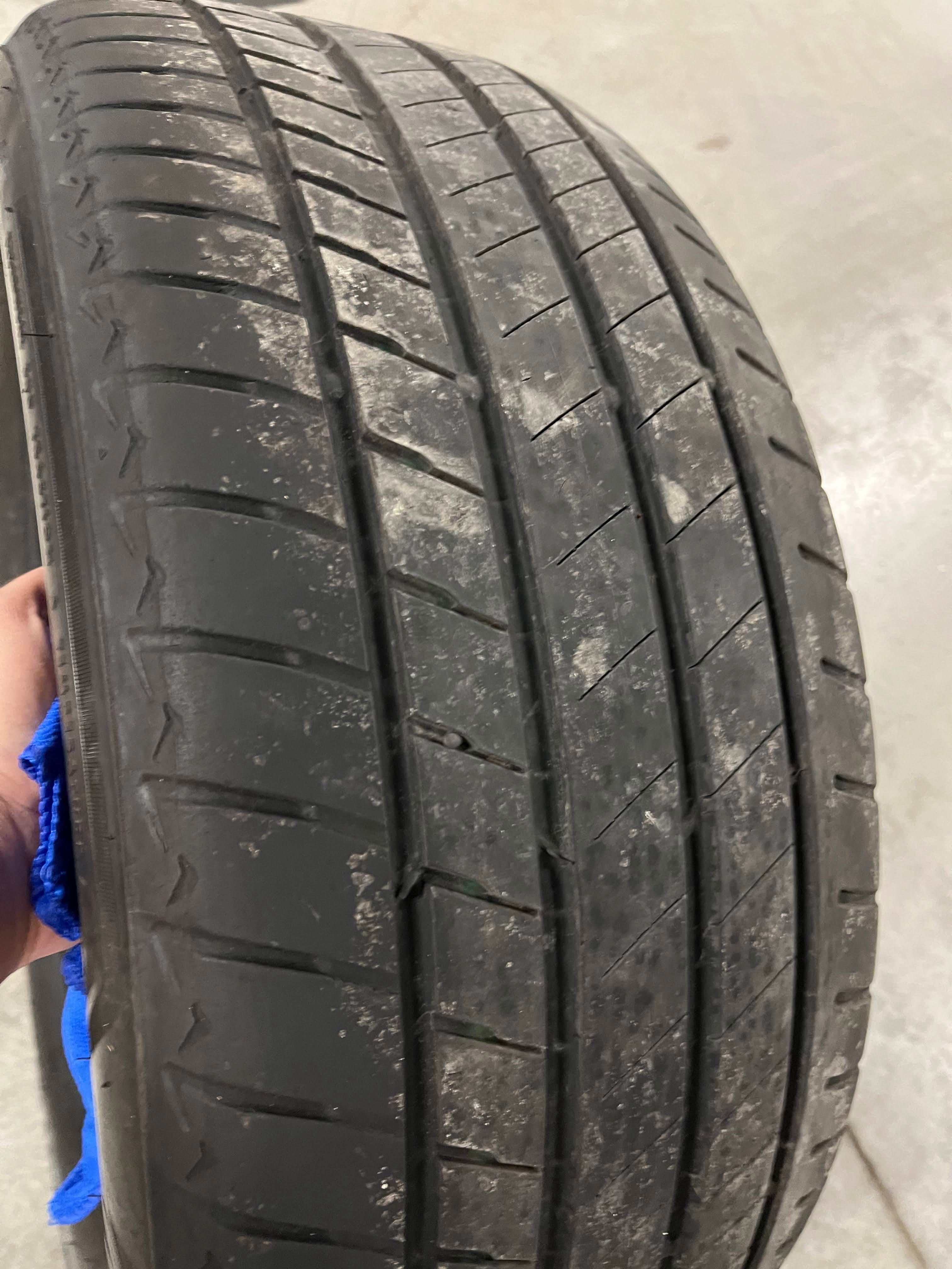 Гуми Bridgestone Alenza 245/50 R19 105W BMW
