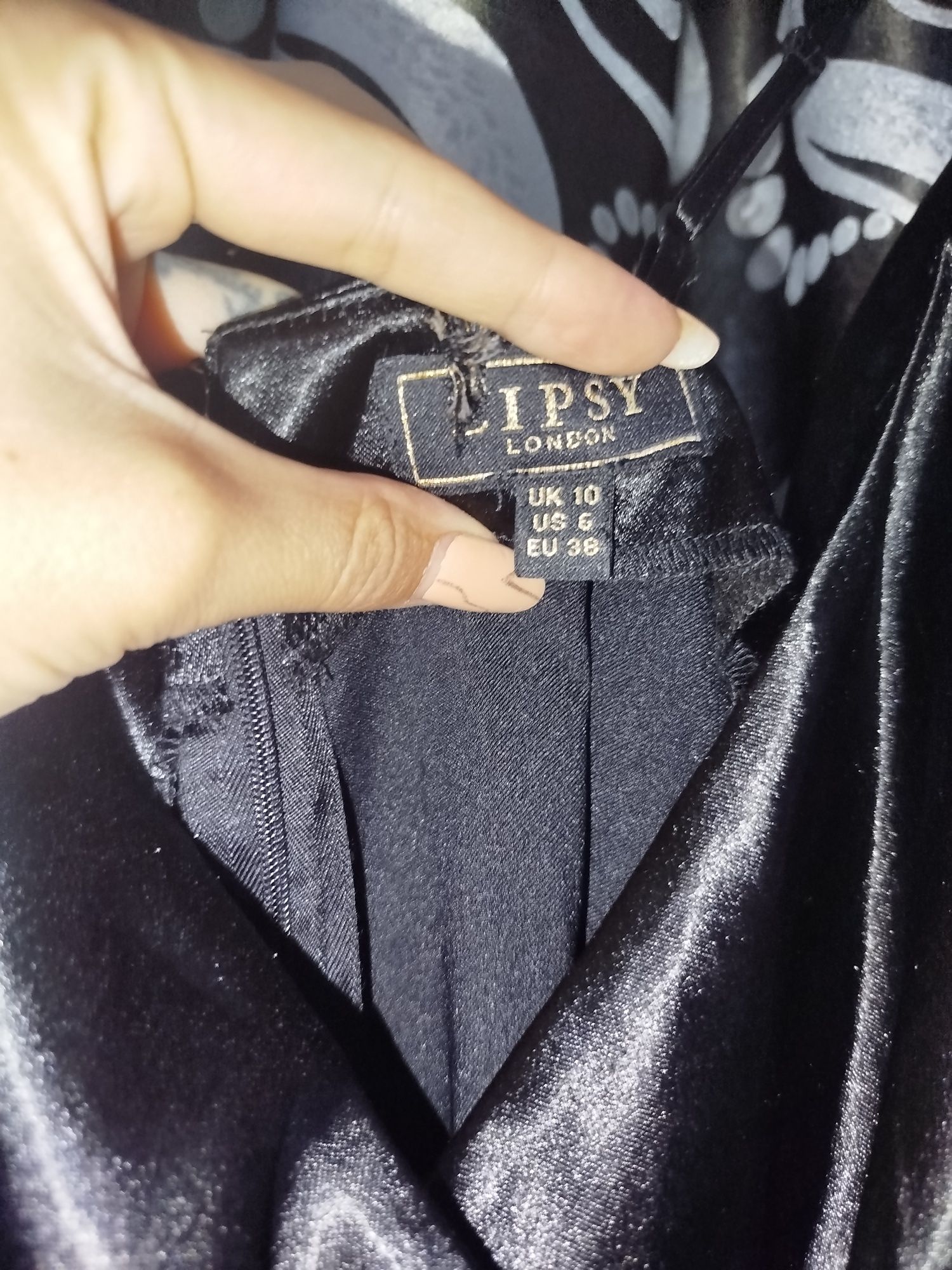 Rochie neagra scurta